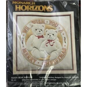 Monarch Horizons Teddy Bear Wreath XS-41 Sculptured Stitchery Kit Christmas 14”